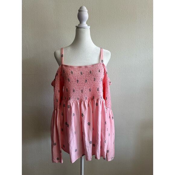 Torrid Plus Size Top Challis Cold Shoulder Smocked Blouse Off Shoulder Size 0 - Picture 3 of 7